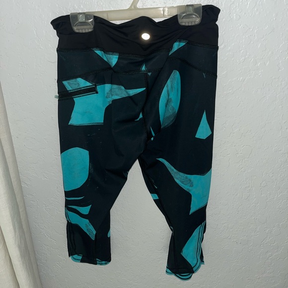 Lululemon leggings capri - Picture 1 of 4